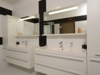 Ajtonyi Rita lakberendező belsőépítész referencia fotói | Olasz bútorokkal - Modern Fürdő Villeroy&Boch mosdóval